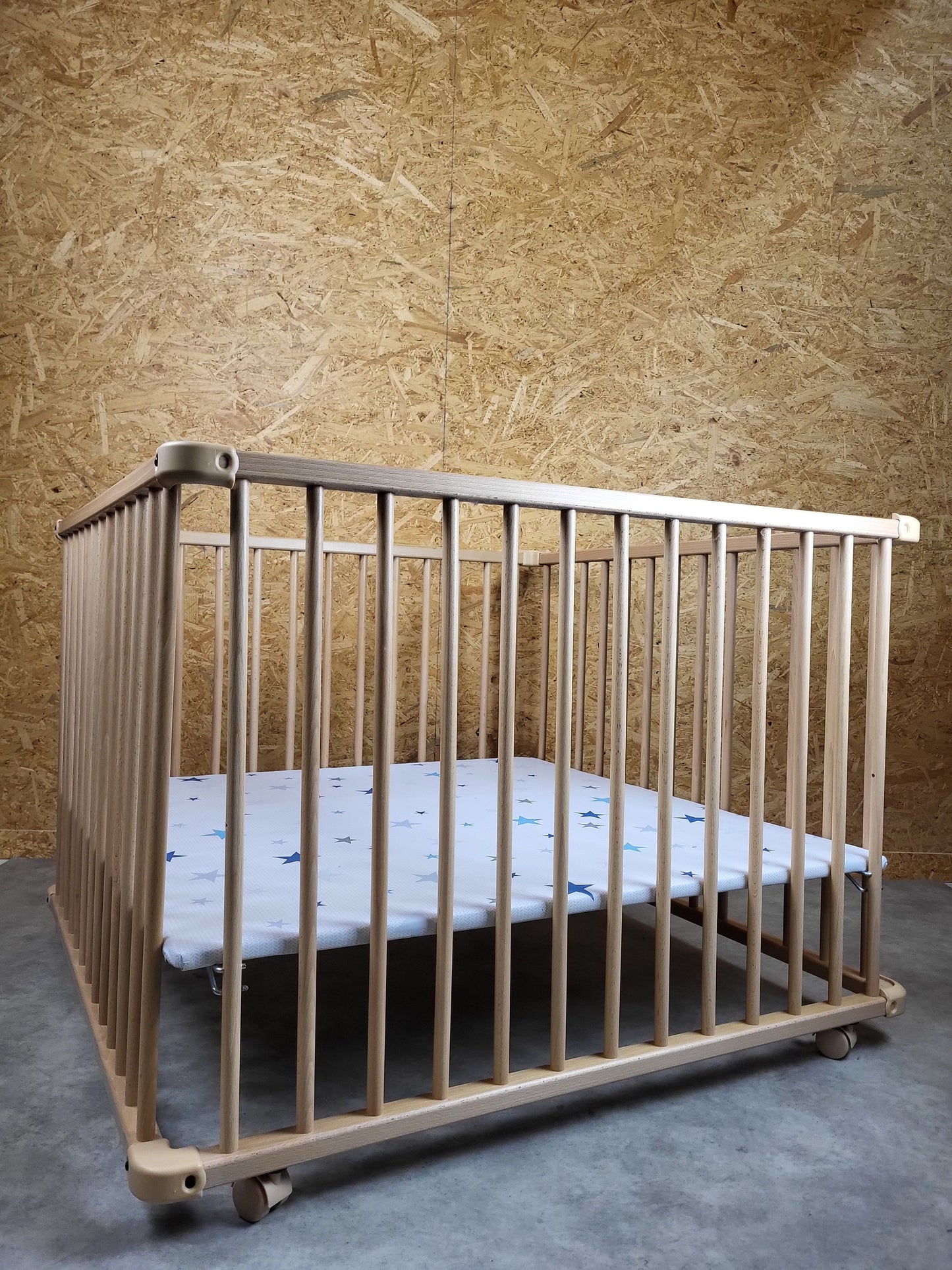 Laufgitter Lucilee 90x97 Cm Mobil auf Rollen - in sehr Gutem Zustand 4