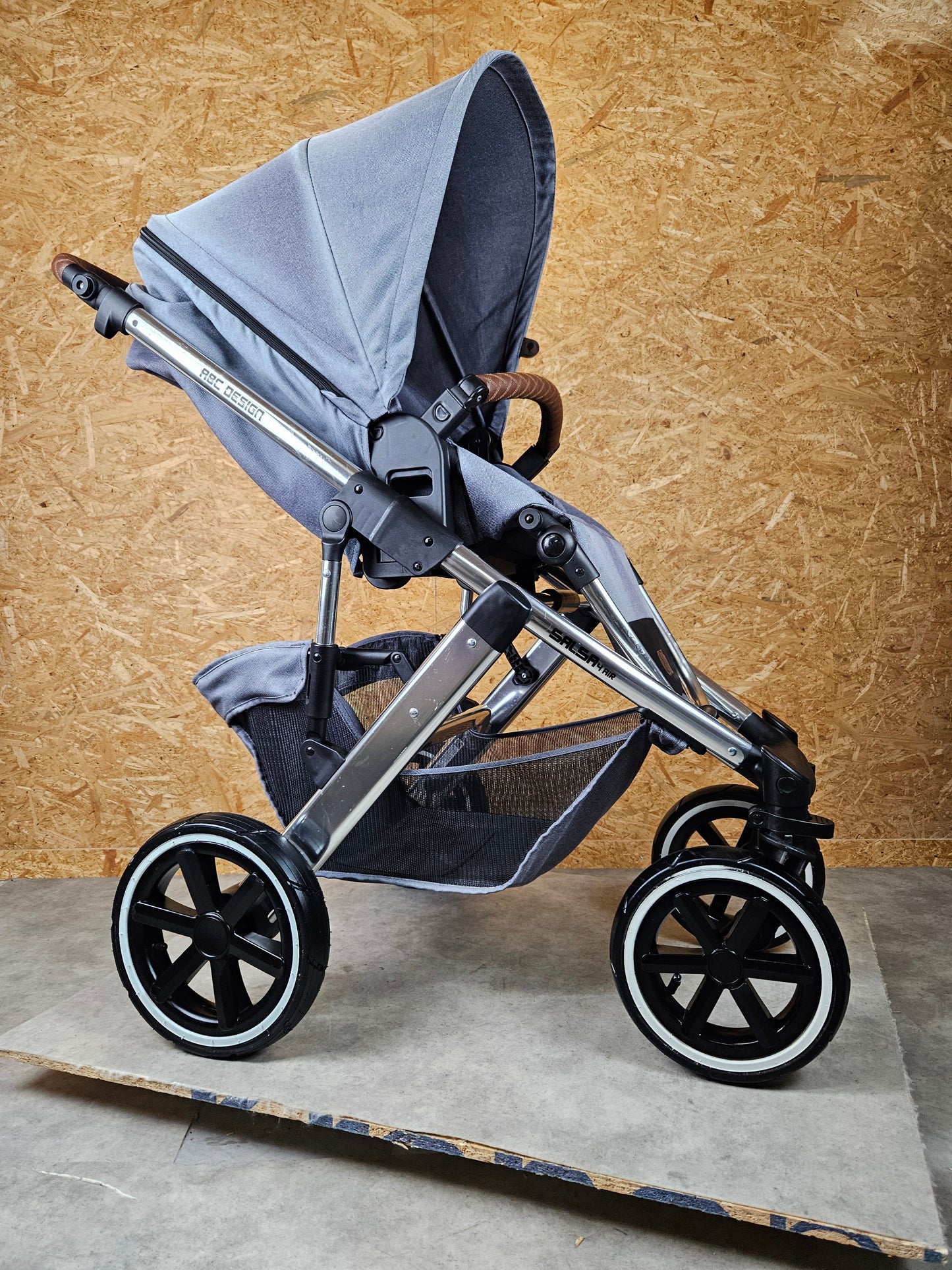 Abc-design Salsa 4 Air Diamond Edition - Kinderwagen (gestell und Sportsitz) - Asphalt - in Gutem Zustand Grau