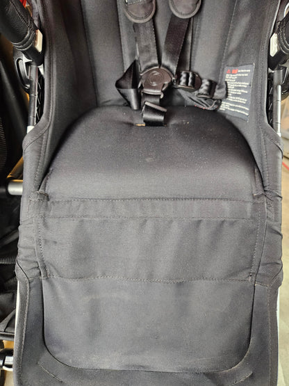 Bugaboo - Donkey Mono Kinderwagen (1 Liegewanne / 1 Sportsitz) Inkl. Seitliche Gepäcktasche - Schwarz Rot in Gutem
