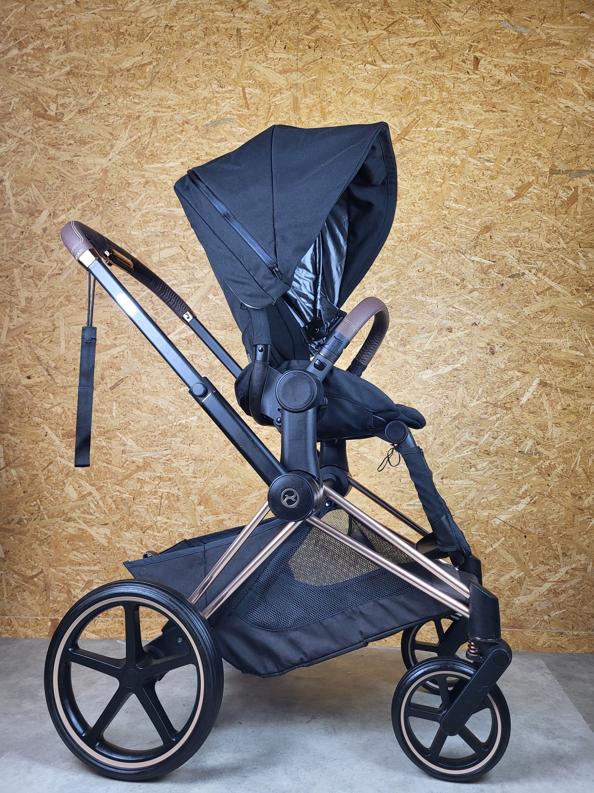 Cybex - Priam Kombikinderwagen (sportsitz) - Schwarz in Gutem Zustand am Besten Kinderwagen 4 Kostenloser Versand
