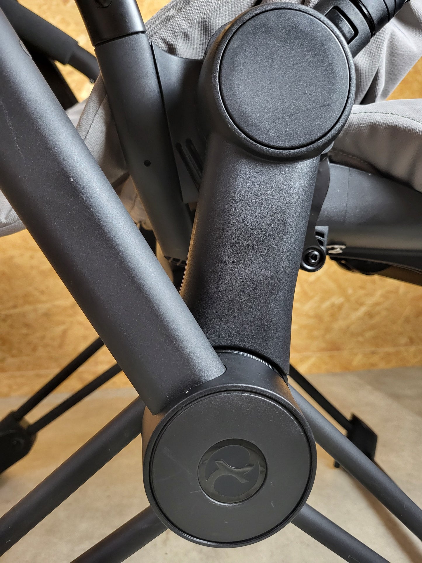 Cybex - Priam Kombikinderwagen (sportsitz und Babywanne) - Grau in Gutem Zustand am Besten Kinderwagen 17 Kostenloser