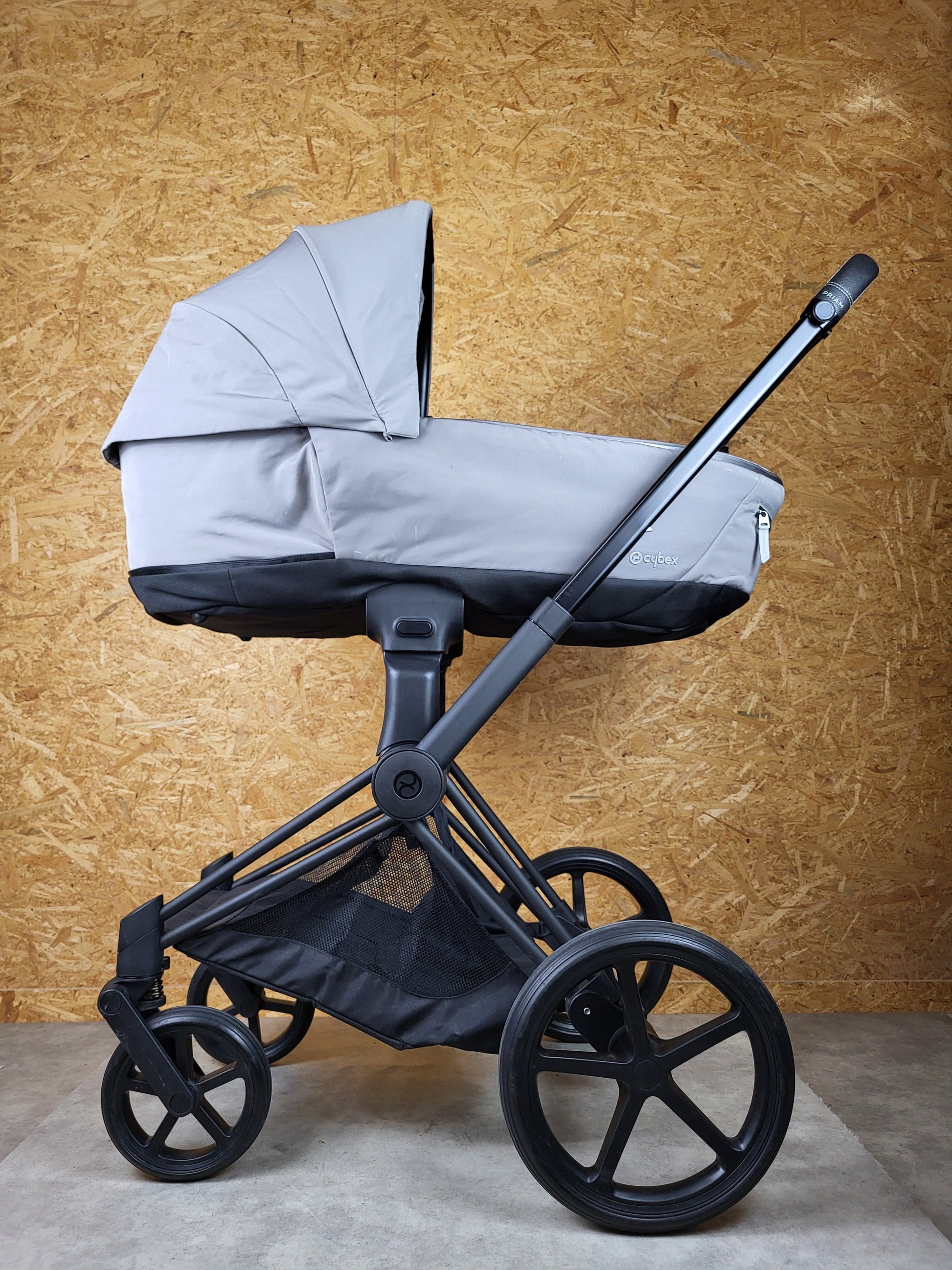 Cybex - Priam Kombikinderwagen (sportsitz und Babywanne) - Grau in Gutem Zustand am Besten Kinderwagen 8 Kostenloser