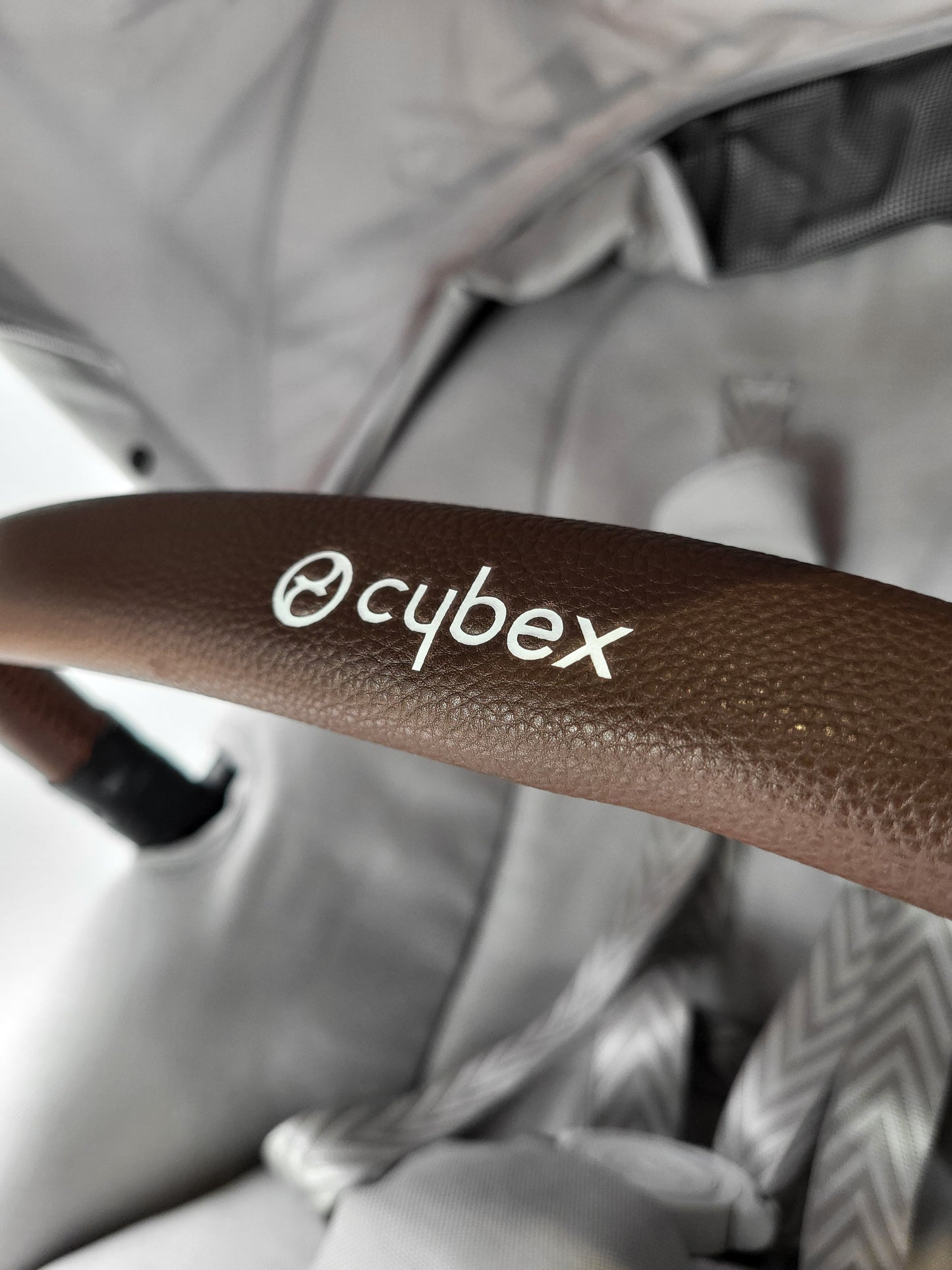 Cybex - Eos Lux