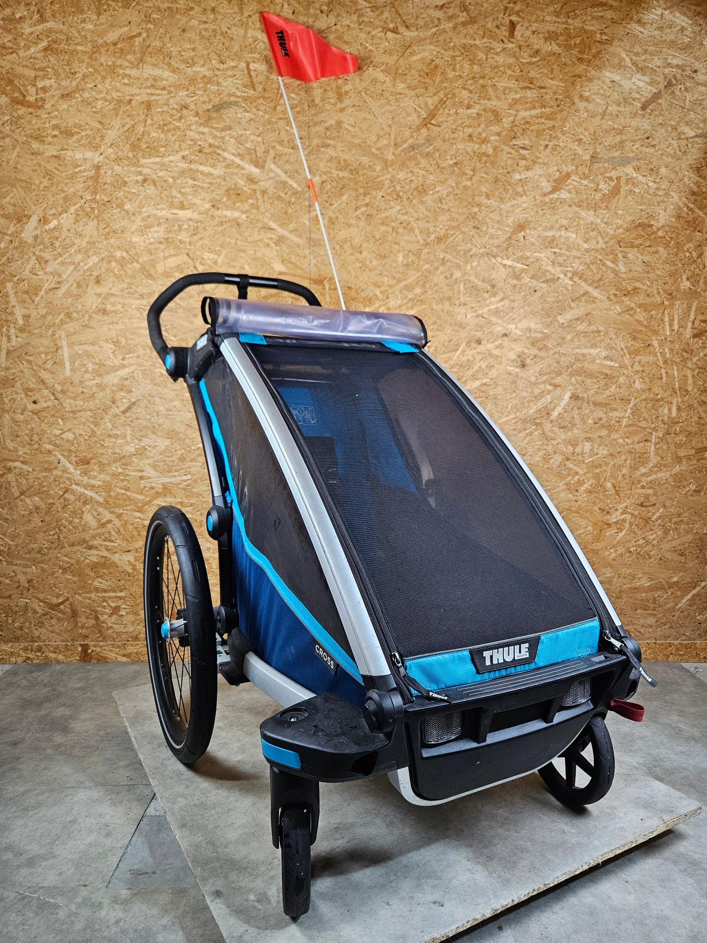 Thule - Cross am Besten Fahrradanhänger 2